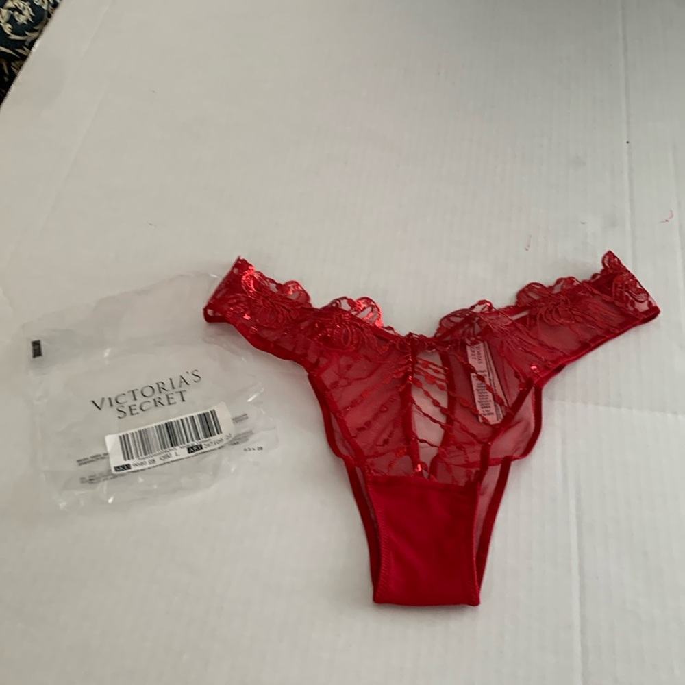 New with tag Victoria’s Secret red sexy panty